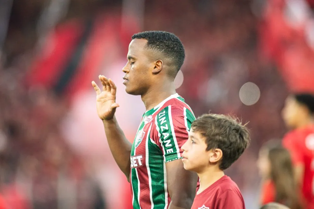 Arias jogador do Fluminense durante partida contra o Athletico-PR no estadio Arena da Baixada pelo campeonato Brasileiro A 2024. Foto: Luis Garcia/AGIF