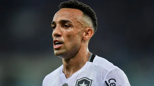 Marcal jogador do Botafogo durante partida contra o Fluminense no estadio Maracana pelo campeonato Brasileiro A 2024.