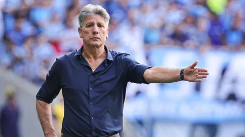 Renato Portaluppi técnico do Grêmio durante partida contra o Corinthians no estádio Arena do Grêmio pelo campeonato Brasileiro A 2024. Foto: Maxi Franzoi/AGIF
