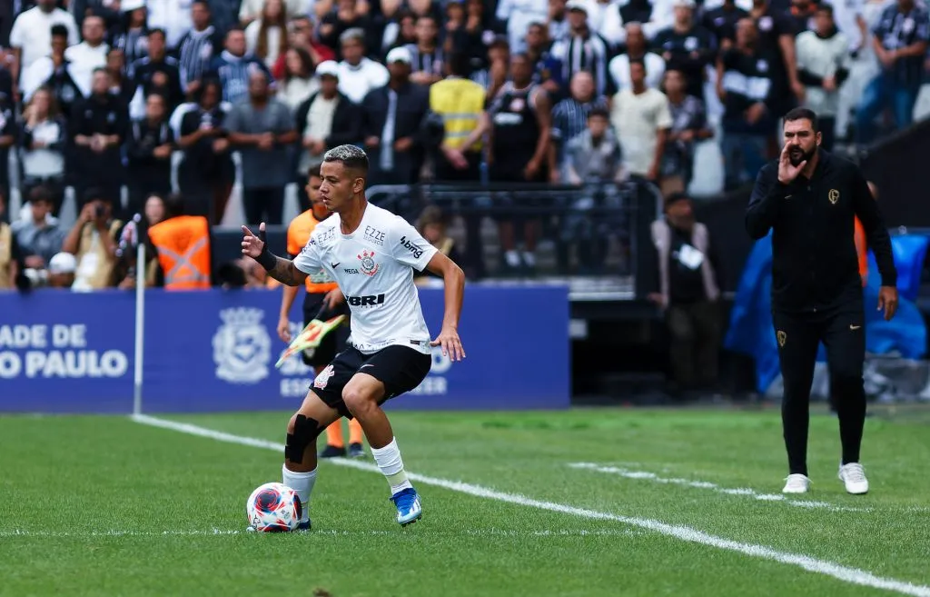 Kayke durante partida contra o Cruzeiro na Copinha 2024. Foto: Fabio Giannelli/AGIF