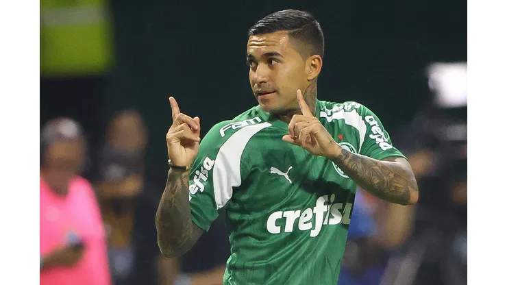 Dudu durante confronto contra o Botafogo no Brasileirão de 2024.