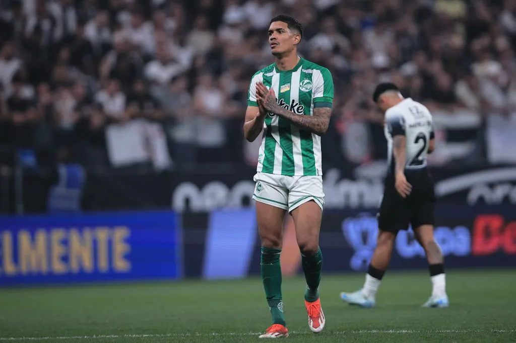 Lucas Barbosa, não deve reforçar o Internacional em 2025 e está próximo do RB Bragantino. Foto: Ettore Chiereguini/AGIF