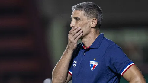 Vojvoda, técnico do Fortaleza, durante partida contra o Atletico-GO pelo Brasileirão Betano.