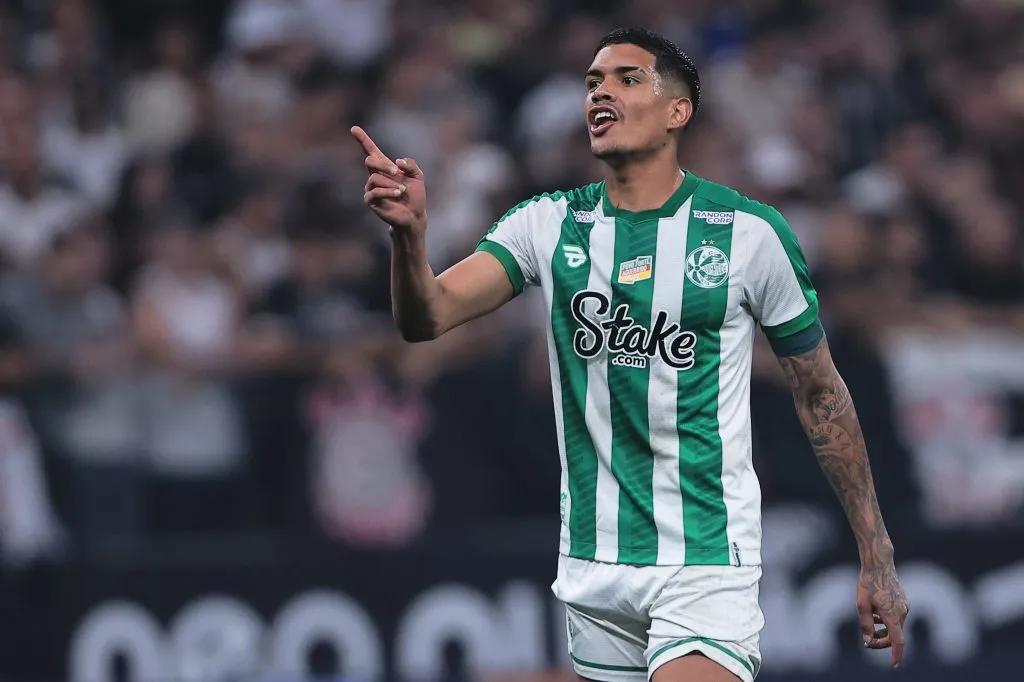 Lucas Barbosa durante partida contra o Corinthians na Copa Do Brasil de 2024. Foto: Ettore Chiereguini/AGIF