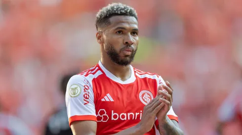 Wesley jogador do Internacional durante partida contra o Gremio no estadio Beira-Rio pelo campeonato Brasileiro A 2024.