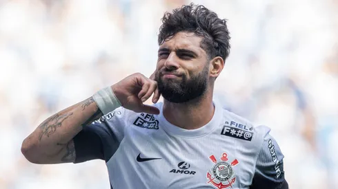 Yuri Alberto jogador do Corinthians comemora seu gol durante partida contra o Grêmio no estádio Arena do Grêmio pelo campeonato Brasileiro A 2024. Foto: Liamara Polli/AGIF