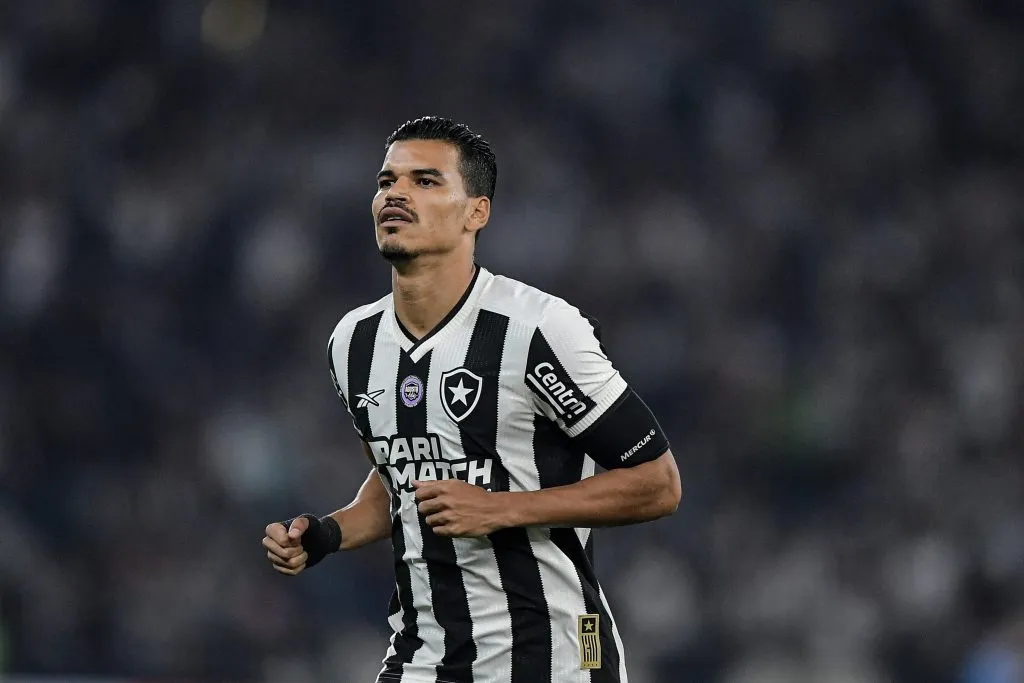 Danilo Barbosa, volante do Botafogo. Foto: Thiago Ribeiro/AGIF