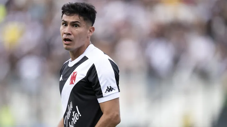 Galdames jogador do Vasco durante partida contra o Gremio no estadio Sao Januario pelo campeonato Brasileiro A 2024.