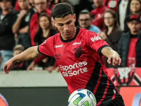 Bomba sobre Lucas Esquivel agita o Corinthians