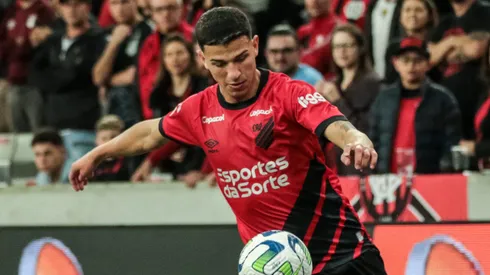 Lucas Esquivel jogador do Athletico-PR durante partida contra o Bahia no estadio Arena da Baixada pelo campeonato Brasileiro A 2023.