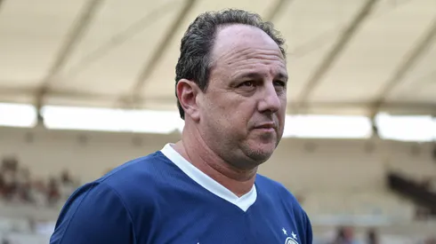 Rogério Ceni, técnico do Bahia, durante partida contra o Flamengo (Foto: Thiago Ribeiro/AGIF)