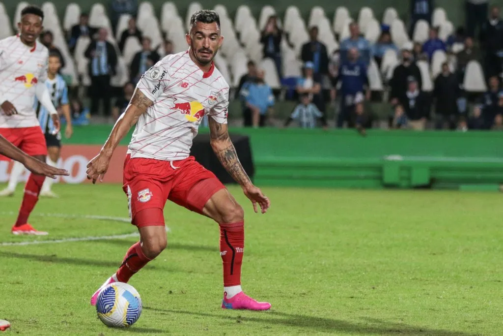 Raul jogando no Bragantino –  Foto: Robson Mafra/AGIF