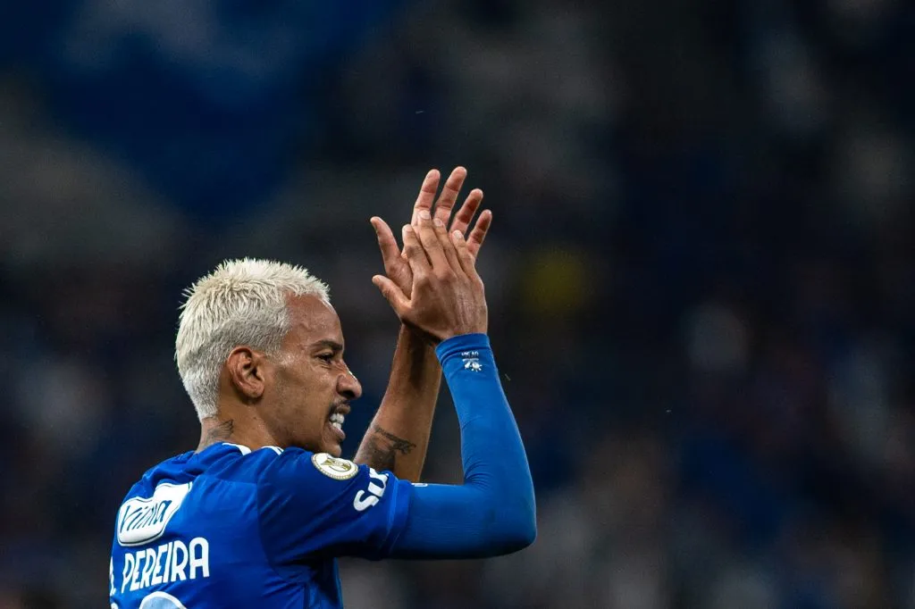 Matheus Pereira durante partida contra o Criciúma no Campeonato Brasileiro A 2024. Foto: Alessandra Torres/AGIF