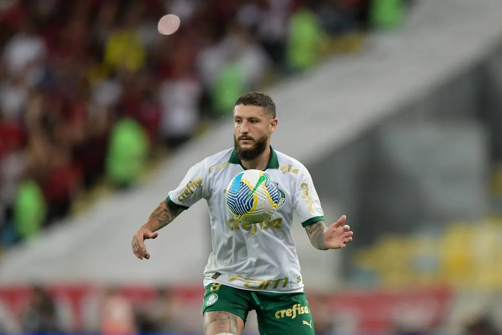 Ze Rafael jogador do Palmeiras durante partida contra o Flamengo no Maracana pelo campeonato Brasileiro A 2024. Foto: Thiago Ribeiro/AGIF