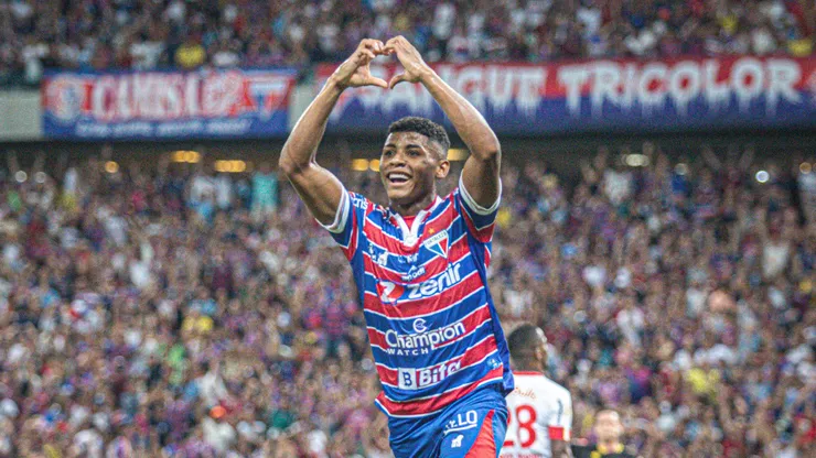 Hércules jogando pelo Fortaleza