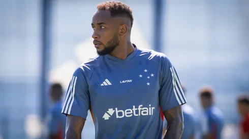 Rafa Silva durante treinamento do Cruzeiro.