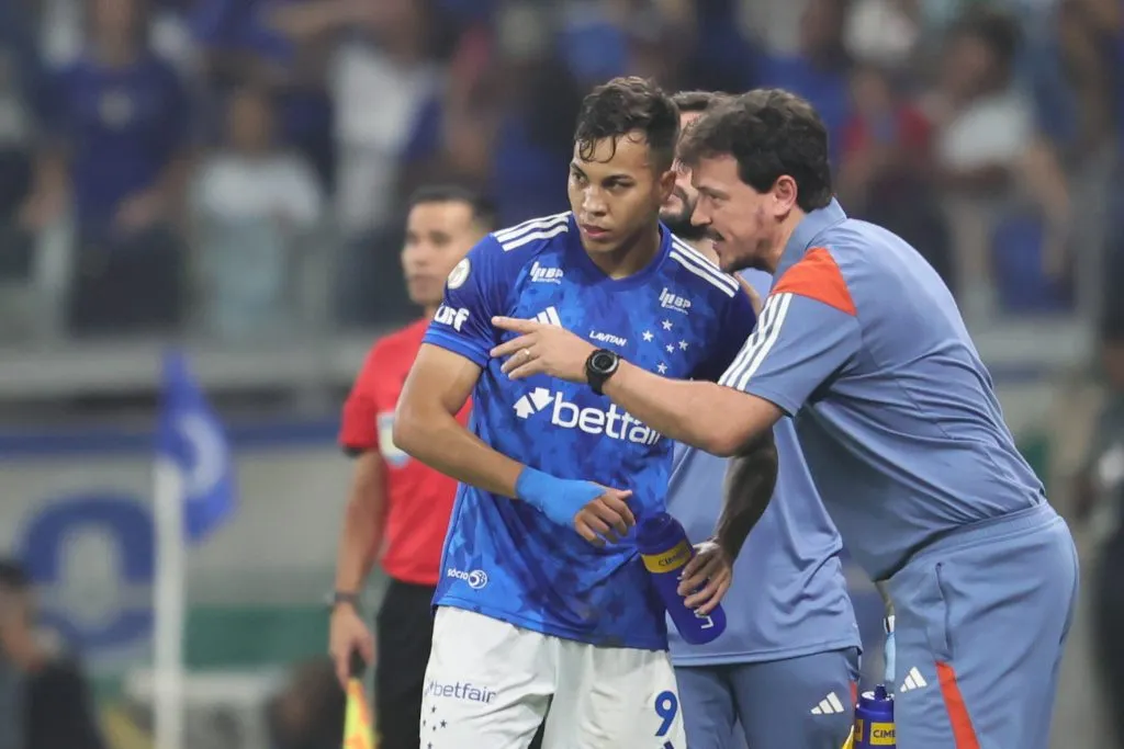 Kaio Jorge e Diniz são duas das ‘armas’ do Cruzeiro para 2025. Foto: Gilson Lobo/AGIF