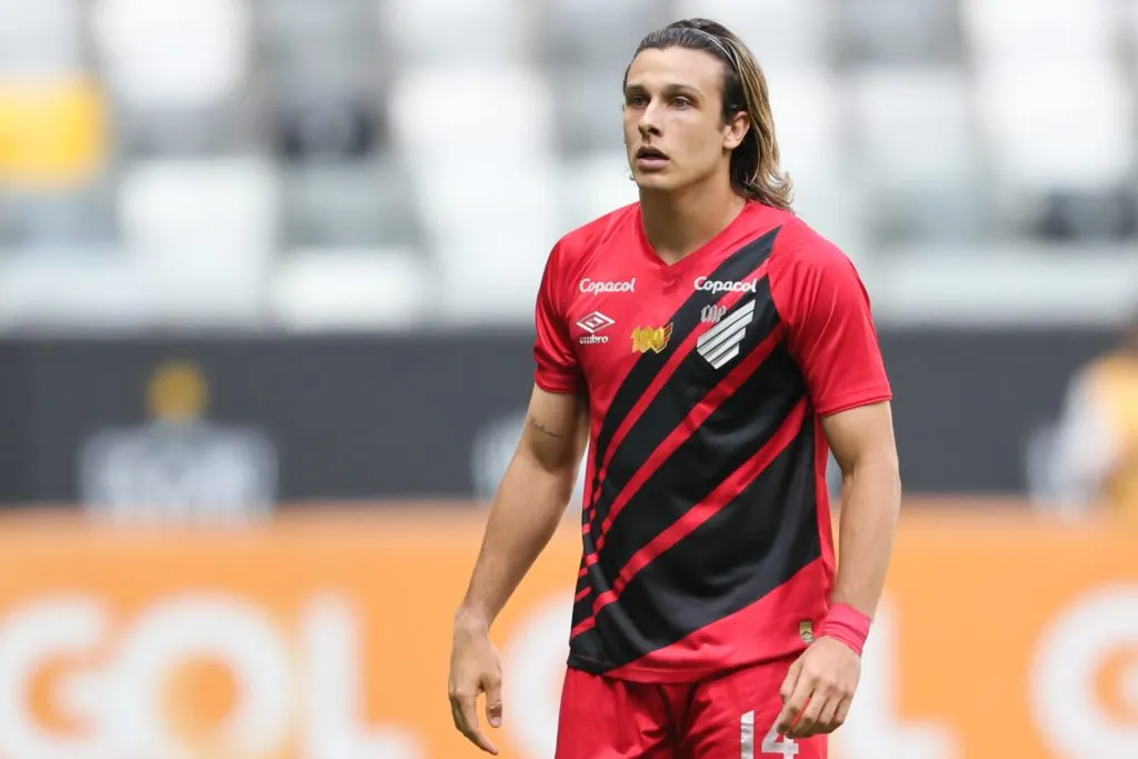 Canobbio durante confronto contra o Atlético-MG no Brasileirão 2024. Foto: Gilson Lobo/AGIF