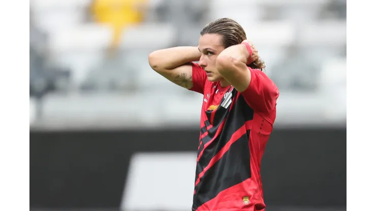 Canobbio durante confronto contra o Atlético-MG no Brasileirão 2024.