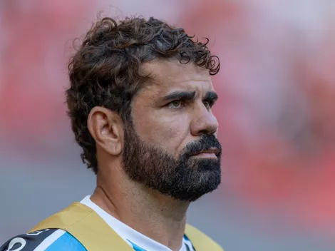 Guerra é avisado e Grêmio pode perder Douglas Costa para rival no Brasileirão