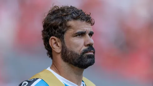 Diego Costa, jogador do Grêmio, durante partida contra o Internacional (Foto: Liamara Polli/AGIF)