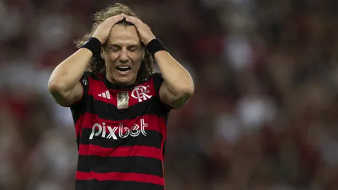 David Luiz durante confronto contra o Atlético-MG no Brasileirão 2024.