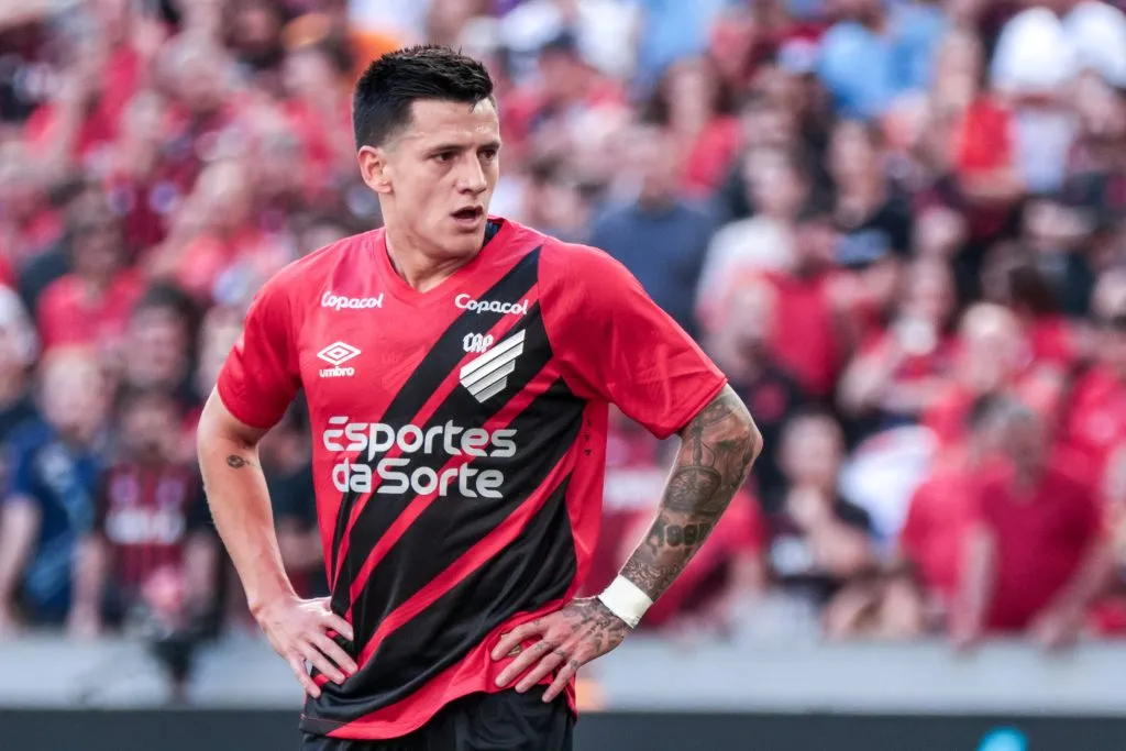 Léo Godoy durante partida contra o Internacional no Campeonato Brasileiro de 2024. Foto: Robson Mafra/AGIF