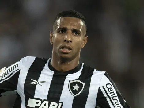 Ex-Botafogo, Victor Sá toma atitude que preocupa nos bastidores
