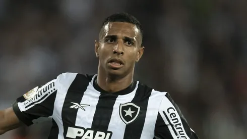 Victor Sá deixou o Botafogo neste ano.