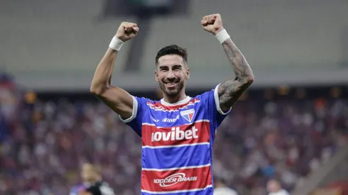 Lucero jogador do Fortaleza comemora seu gol durante partida contra o Palmeiras no estadio Arena Castelao pelo campeonato Brasileiro A 2024.