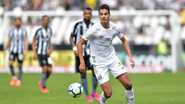 Felipe Aguilar jogador do Santos durante partida contra o Botafogo no estadio Engenhao pelo campeonato Brasileiro A 2019.