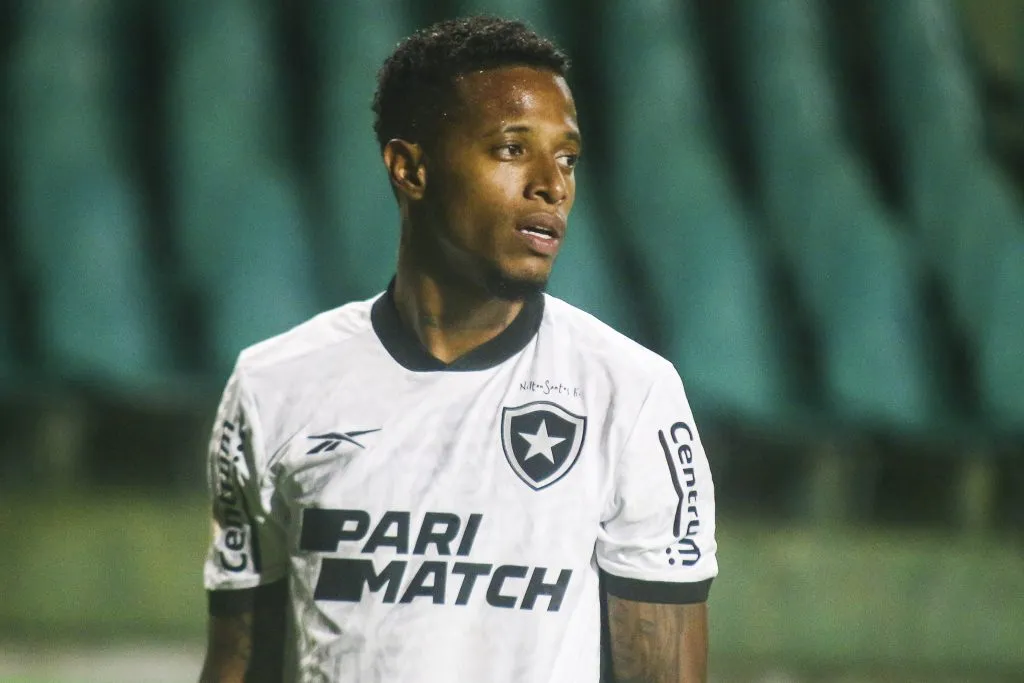 PR – CURITIBA – 29/11/2023 – BRASILEIRO A 2023, CORITIBA X BOTAFOGO – Tche Tche jogador do Botafogo durante partida contra o Coritiba no estadio Couto Pereira pelo campeonato Brasileiro A 2023. Foto: Gabriel Machado/AGIF