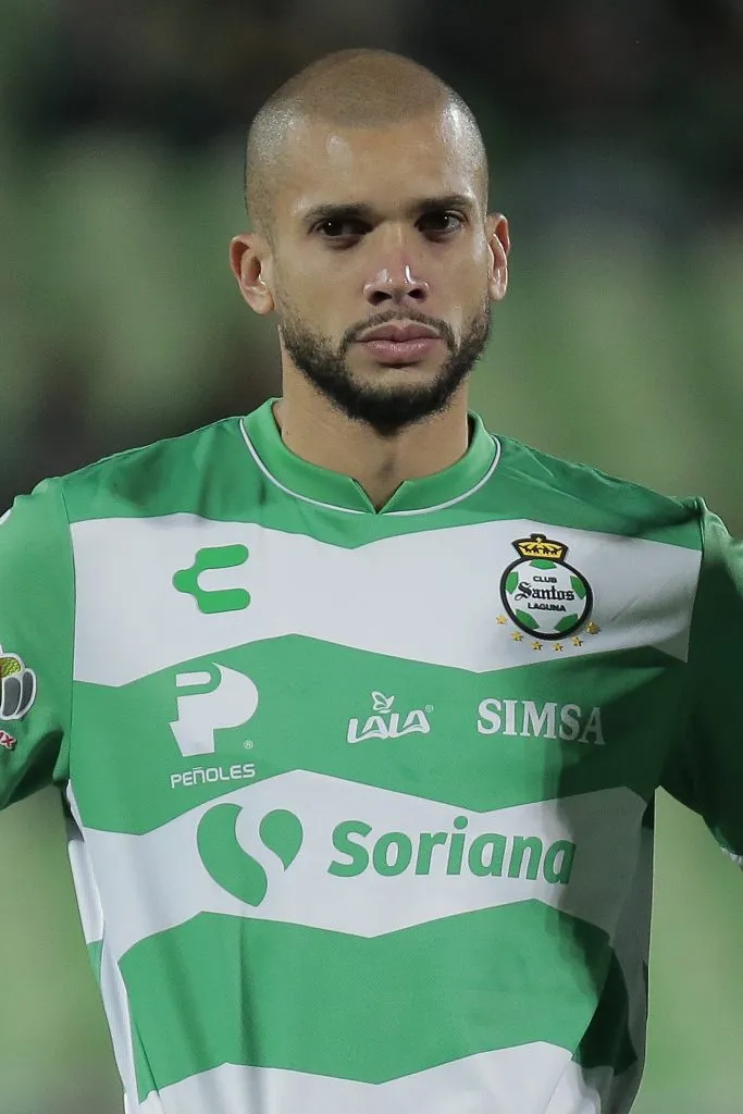 Matheus Dória em partida pelo Santos Laguna, do México (Photo by Manuel Guadarrama/Getty Images)