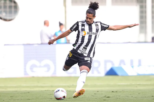Mauricio Lemos jogador do Atletico-MG durante partida contra o Athletic Club no estadio Independencia pelo campeonato Mineiro 2023. Foto: Gilson Junio/AGIF