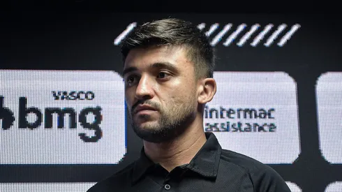 Victor Luís continua no Vasco.