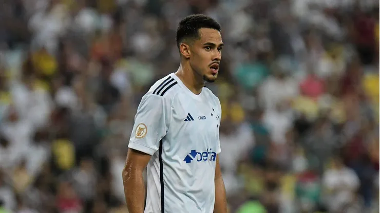Lucas Oliveira atuando no Cruzeiro em 2023