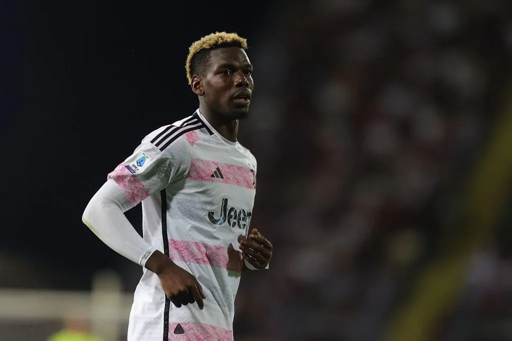 Pogba durante partida en Juventus e Empoli na Serie A TIM 2023/24. (Photo by Gabriele Maltinti/Getty Images)