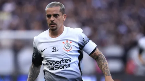 Fagner, jogador do Corinthians, durante partida contra o Juventude (Foto: Marcello Zambrana/AGIF)