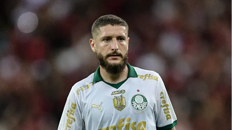 Zé Rafael toma decisão sobre futuro no Palmeiras.