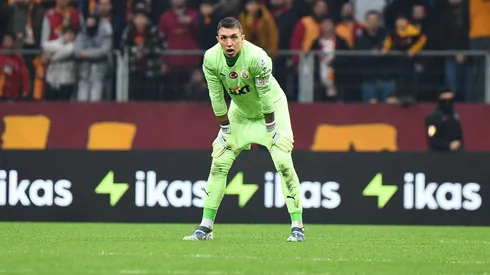 Bahia pode fechar com Muslera (Imagem; IMAGO / Seskim Photo)