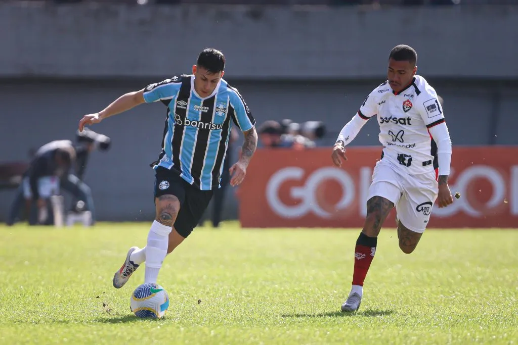 RS – CAXIAS DO SUL – 21/07/2024 – BRASILEIRO A 2024, GREMIO X VITORIA – Cristian Pavon jogador do Gremio durante partida contra o Vitoria no estadio Francisco Stedile pelo campeonato Brasileiro A 2024. Foto: Maxi Franzoi/AGIF