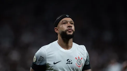 Depay em partida pelo Corinthians contra o Bahia (Imagem: Barreto/IMAGO)