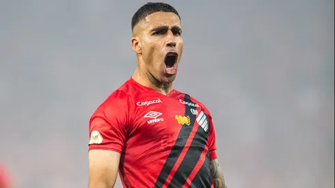 Gabriel durante confronto contra o Fluminense no Brasileirão 2024.