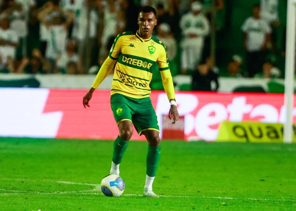 Matheus Alexandre interessa ao Athletico – Foto: Luiz Erbes/AGIF.