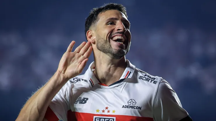 Calleri, jogador do São Paulo, durante partida contra o Nacional (URU), pela Copa Libertadores de 2024.