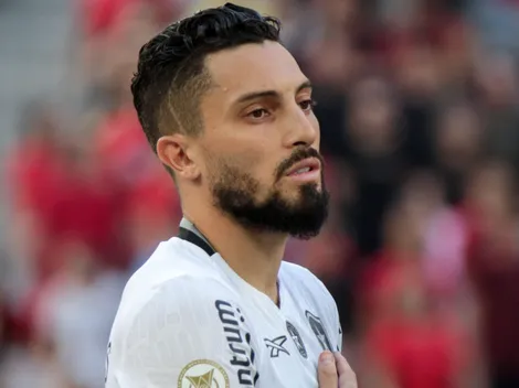 Alex Telles tomou atitude 'chocante' contra o Grêmio