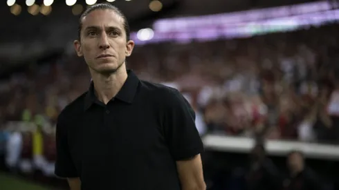 Filipe Luis, técnico do Flamengo, durante partida contra o Atletico-MG (Foto: Jorge Rodrigues/AGIF)
