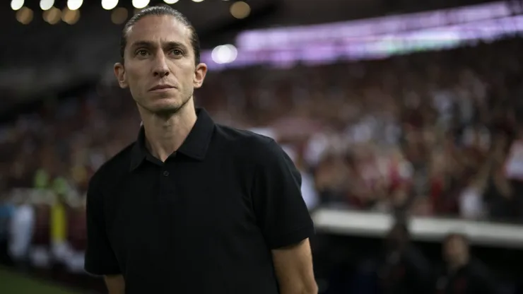 Filipe Luis, técnico do Flamengo, durante partida contra o Atletico-MG (Foto: Jorge Rodrigues/AGIF)