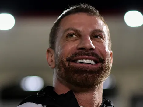 Olimpia-PAR prepara oferta milionária para ter defensor do Vasco de Pedrinho