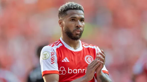 Wesley jogador do Internacional durante partida contra o Gremio no estadio Beira-Rio pelo campeonato Brasileiro A 2024.